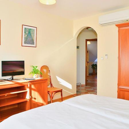 Nyerges Vendegfogado Bed & Breakfast เฮจจ์คู ภายนอก รูปภาพ