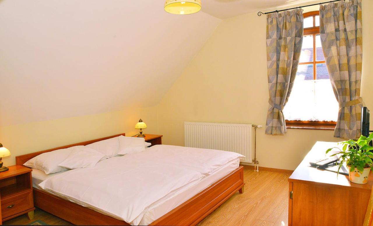 Nyerges Vendegfogado Bed & Breakfast เฮจจ์คู ภายนอก รูปภาพ